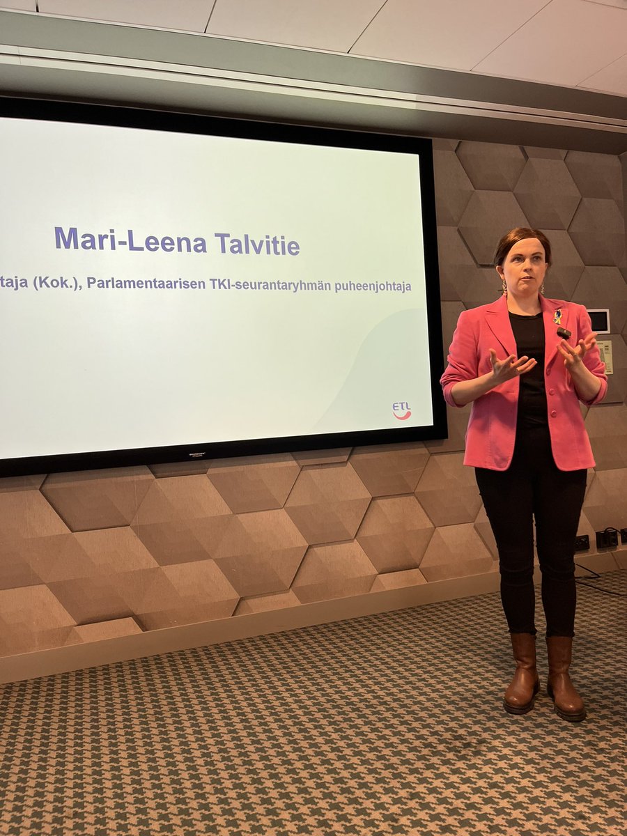 Parlamentaarisen tki-seurantaryhmän puheenjohtaja  <a href="/marileenat/">Mari-Leena Talvitie</a> korostaa että Suomi elää osaamisesta. Yhteistyö tutkimustoimijoiden kesken on kiinni ihmisistä. Tarvitaan kannusteita pitkäjänteiseen työhön. Iso tavoite #tki työssä on ihmisten hyvinvoinnin lisääminen #kasvuneväät