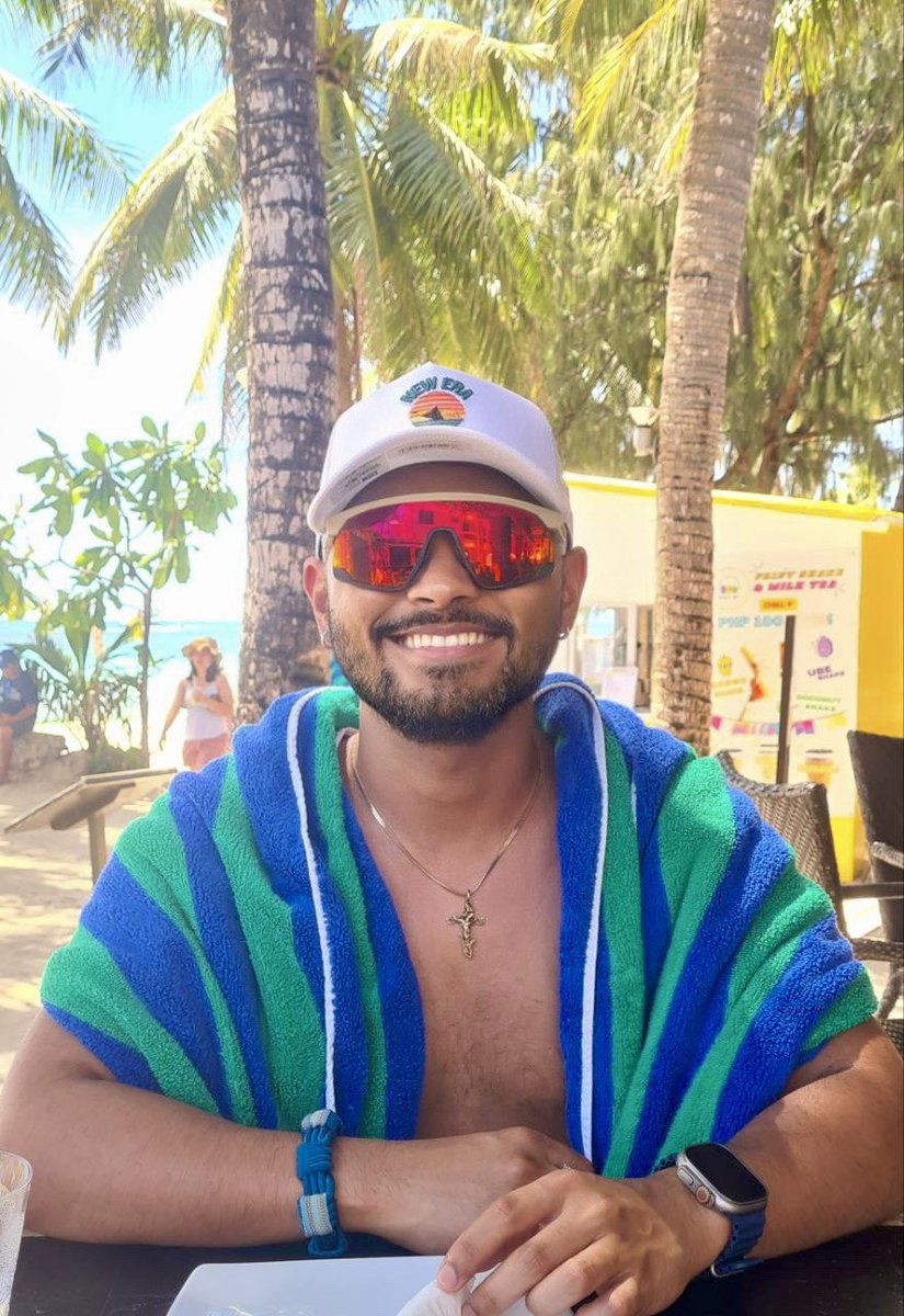 IAm_JDC's tweet photo. Missing the carefree days of strolling along Boracay’s beaches, with a good book in hand and great conversations filling the air. 

Missing those sun-soaked moments of pure relaxation. 📚🌴

…Missing you… 🥹😘 https://t.co/JROZpDoQJl