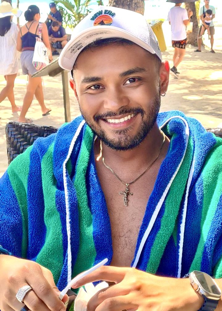 IAm_JDC's tweet photo. Missing the carefree days of strolling along Boracay’s beaches, with a good book in hand and great conversations filling the air. 

Missing those sun-soaked moments of pure relaxation. 📚🌴

…Missing you… 🥹😘 https://t.co/JROZpDoQJl