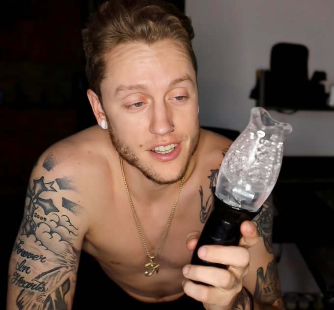 FREE ACCESS To My Onlyfans for 10 more days.  https://t.co/4wjdeI9wgJ https://t.co/AY9aX8F9Ns<a href="/tag/carterbennett"class="tags"><span>#carterbennett</span></a>