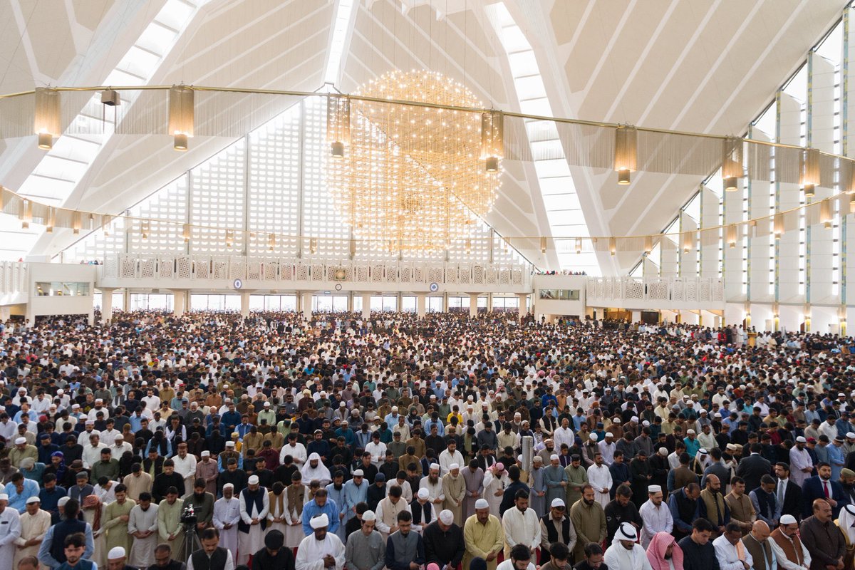 Now, from the pulpit of the King Faisal Mosque in Islamabad, His Excellency Sheikh Dr. #MohammedAlissa: If we inquire into the reasons behind a nation's predominance, the development of communities, the excellence of a generation, or a family's success, the answer clearly lies…