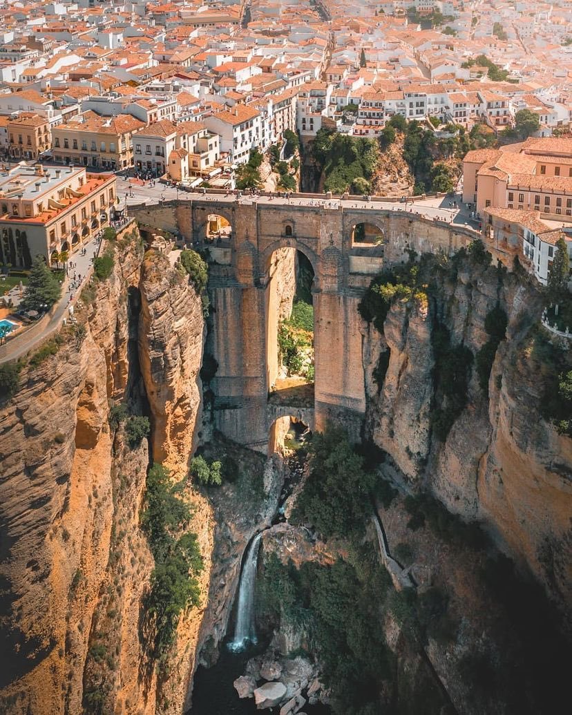 Ronda, Spain 🇪🇸 📷<#CulturalTravel #HeritageTravel #CulturalExperience