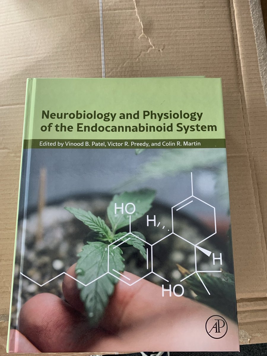 Dobre rano vsem. Zpatky v Anglii a moje treti neurologicka kniha o konopí dorazila do kancelare. 🇨🇿 The third neurology book in my cannabis series has finally arrived this morning. 🇬🇧👍👍👍