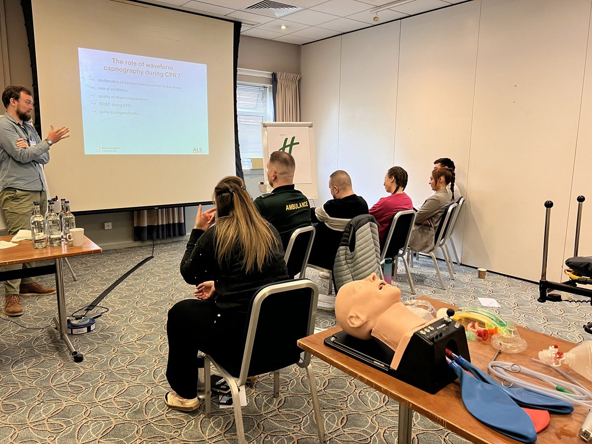 First @YorksAmbulance #ALS course is under way!! Paramedics from across the trust sharpening up their #CardiacArrest management. A great step forward for the trust, improving outcomes for patients across Yorkshire👌🏻