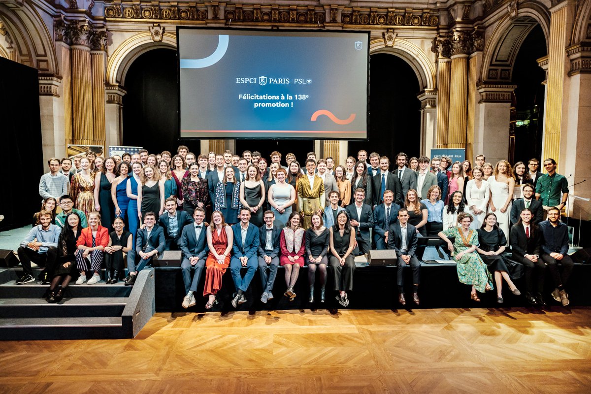ESPCI_Paris's tweet photo. Toutes nos félicitations aux diplômés de la 138e promotion d'ingénieurs, des Masters BME et CIMES 🎓

Crédit : William Parra https://t.co/SZPqEPvZfp