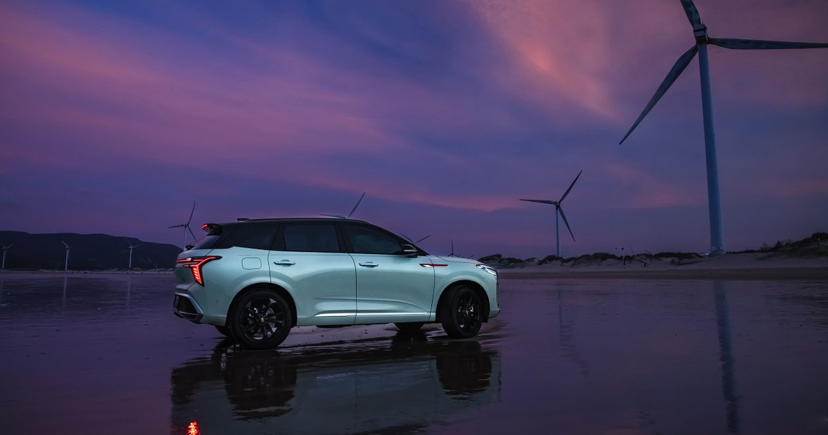 HongqiGlobal's tweet image. Life's a scenic drive. Take it in the #HONGQI #HS3. #NewMove 

HONGQI-auto.com/network/networ…