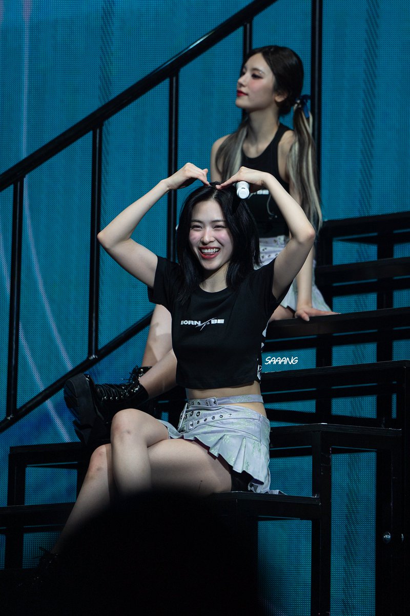 ❤️ [240326] 

#ITZY #있지 #RYUJIN #류진
#ITZY_BORNTOBE #ITZY_BORNTOBE_MEL
#ITZY_WORLD_TOUR @ITZYofficial