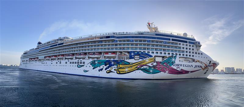 Cruise_Terminal's tweet photo. NORWEGIAN JEWELが先ほど東京国際クルーズターミナルを出港しました。ご乗船の皆様の安全で楽しい船旅をスタッフ一同お祈り申し上げます！
#Cruise_Terminal 
#東京国際クルーズターミナル
#NORWEGIANJEWEL https://t.co/xVtuDLAyY9