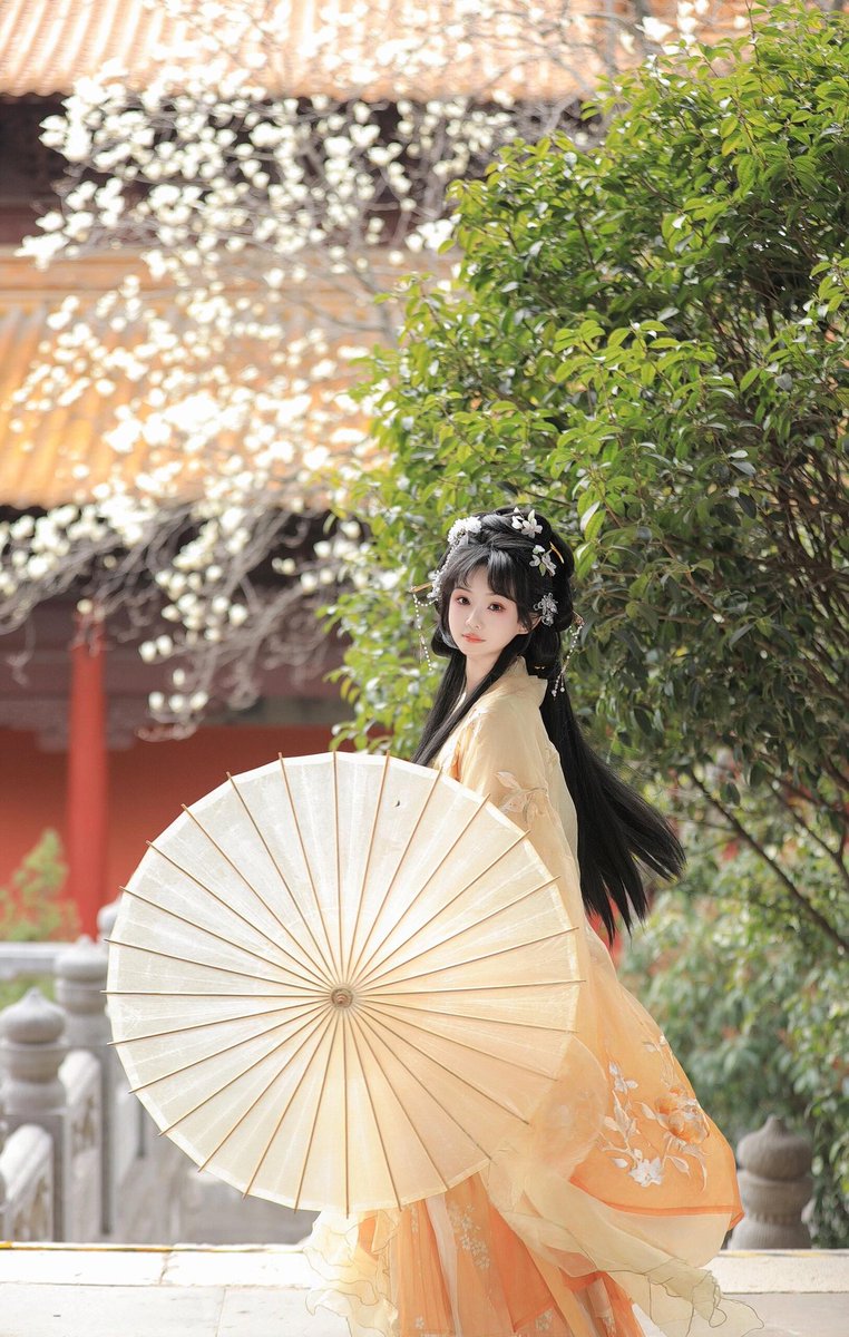 人间四月芳菲尽，山寺桃花始盛开。 https://t.co/SRQr2lkz75