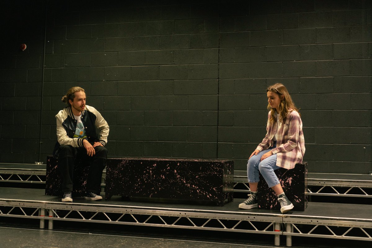 Not long now⏲️ Shotgunned comes to @TheHenChickens this weekend. Find tickets - unrestrictedview.co.uk/shotgunned/ 'Pure Annie Hall' - The PRSD ⭐️⭐️⭐️⭐️⭐️ - The Packet 'Immediate Success' - FalWriting 🐔🦘🐔