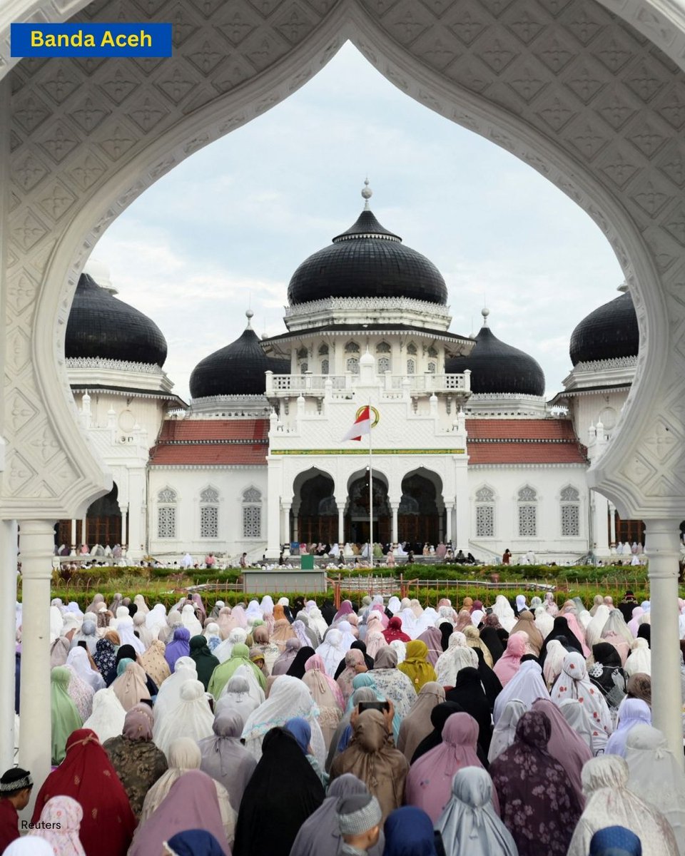 Selamat Idulfitri, gengs! Mohon maaf lahir batin! 

Jutaan umat Islam di Indonesia mengawali Idulfitri 1445 hijriah dengan melakukan ibadah salat id di sejumlah lokasi.