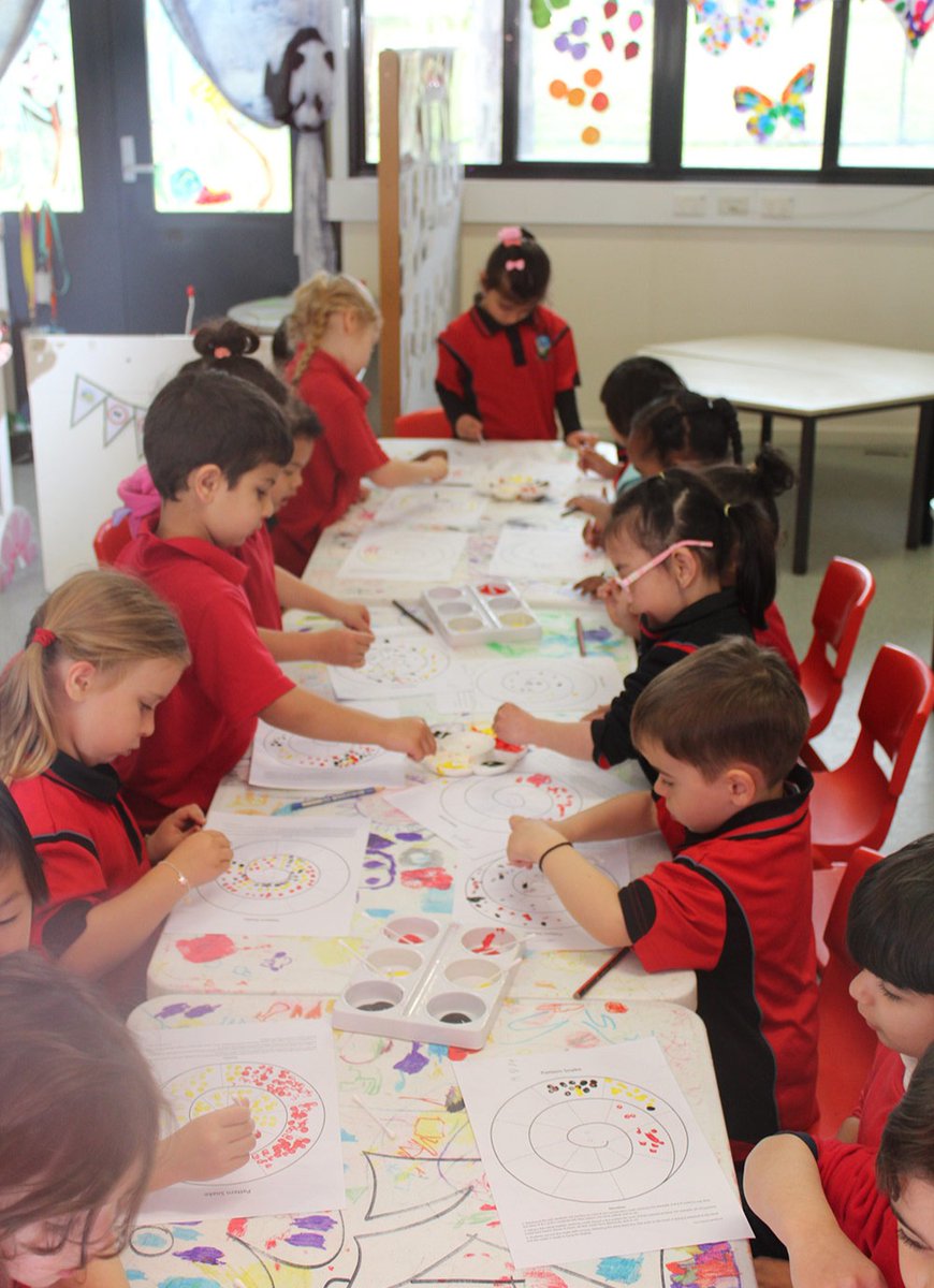 DLGSC's PALS program supports Aboriginal reconciliation in the community through WA school and kindergarten projects. Individual grants of up to $3000 are available. More info ➡️ ow.ly/IxvU50RbYrC Image: Boyare Primary School students partaking in an art activity