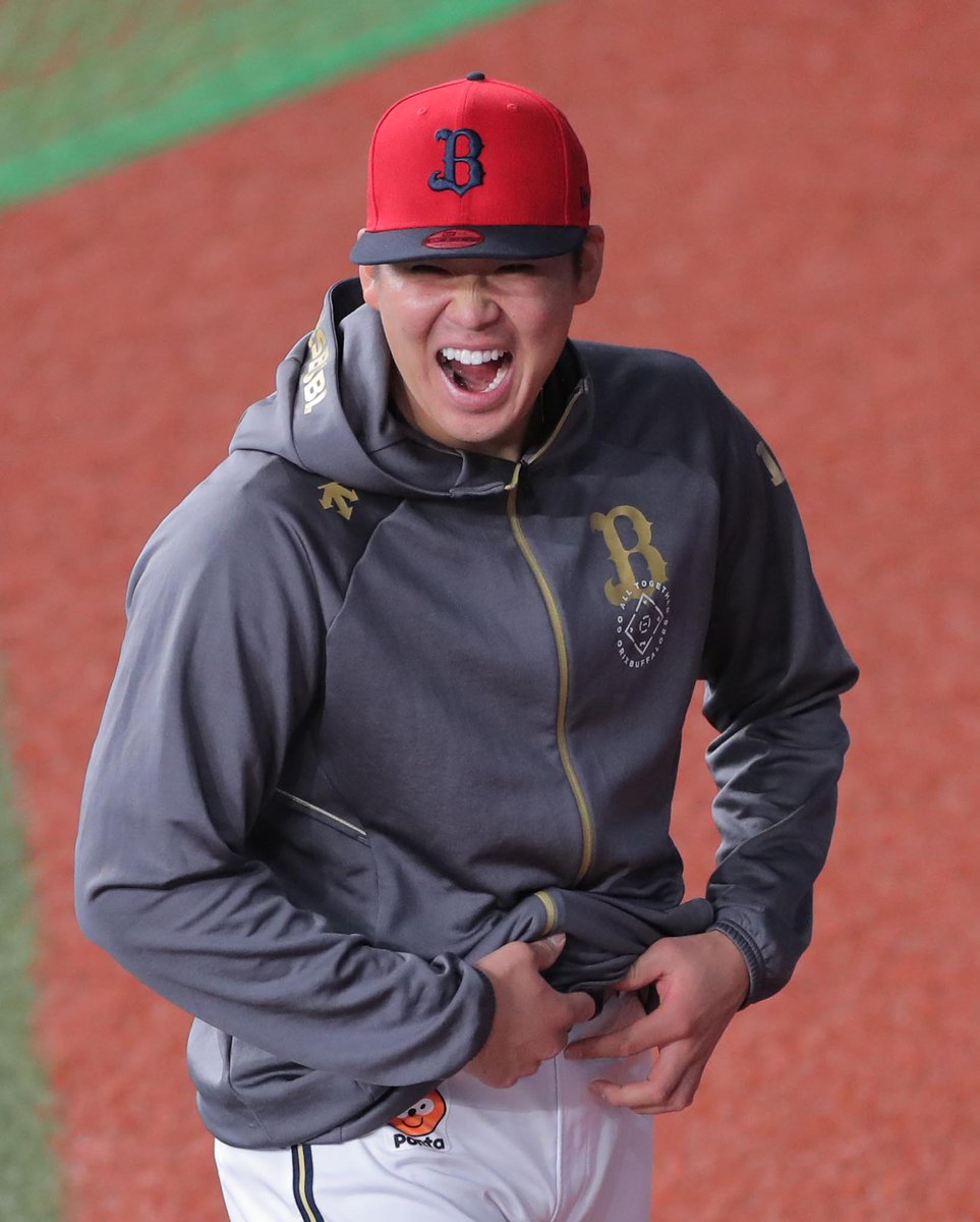 hochi_orix's tweet photo. 練習中の #山下舜平大 選手
#Bs2024 #オリックスバファローズ

スポーツ報知の野球情報 https://t.co/gyr6V8oOt7 https://t.co/WUolOL29ae