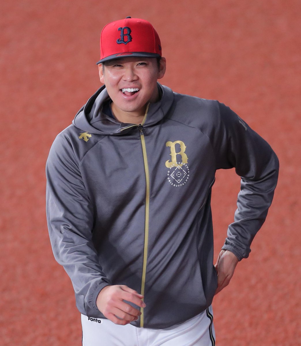 hochi_orix's tweet photo. 練習中の #山下舜平大 選手
#Bs2024 #オリックスバファローズ

スポーツ報知の野球情報 https://t.co/gyr6V8oOt7 https://t.co/WUolOL29ae