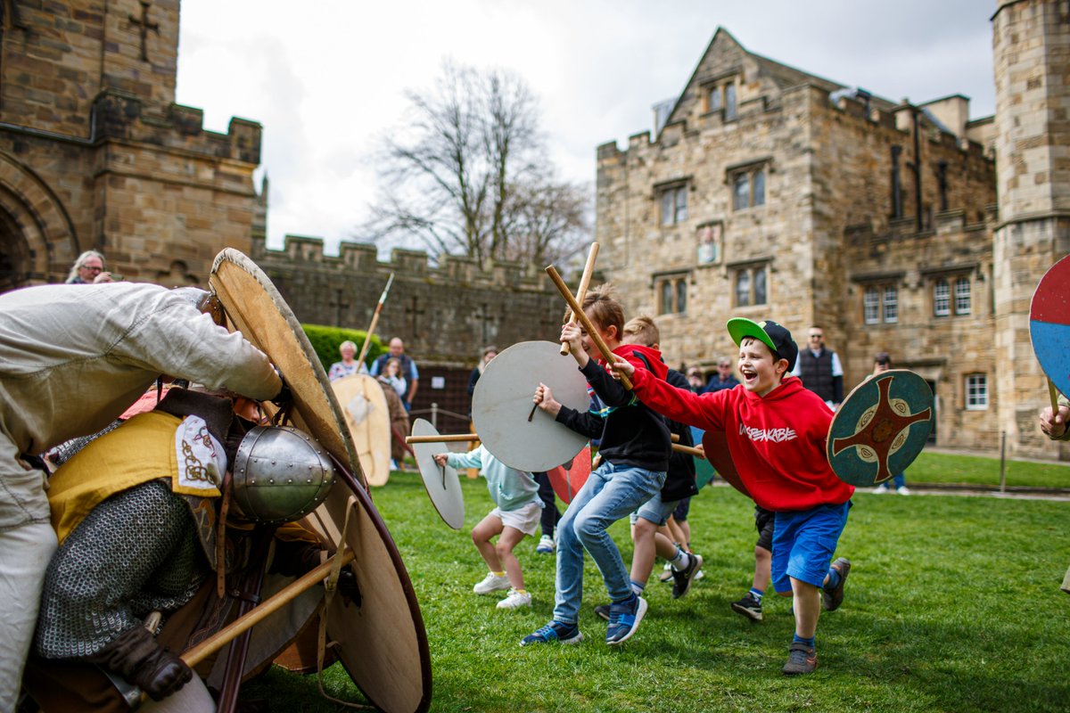 Don't forget, today is World Heritage Day 🎉 And you can join the celebrations today (10am - 5pm) at @durhamwhs with free talks, tours, Norman soldier re-enactments, free entry to incredible historic buildings and more! 👉 lnk.bio/s/TCCwhd #worldheritageday #lovedurham