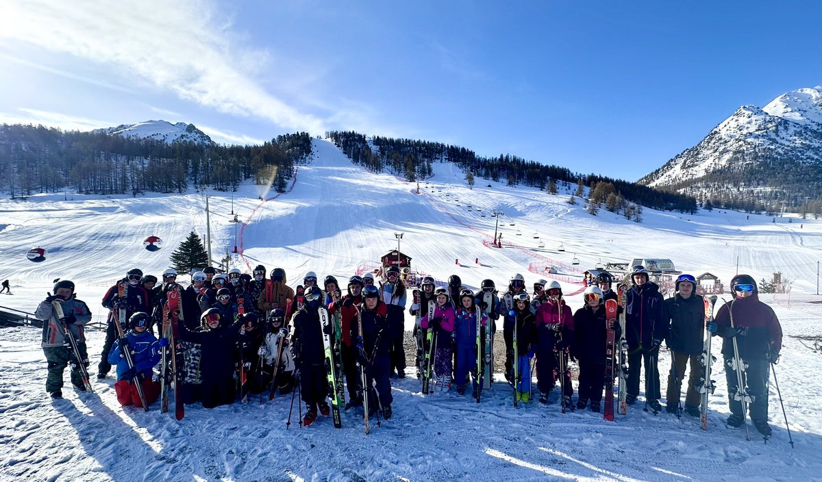 PoltairSchool's tweet photo. Good morning from Montgenèvre! 🏔️ Day 3 on the slopes awaits, and we couldn't be more excited! Our students are geared up and ready to hit the snow for lessons with @ElementalUK on this gorgeous Wednesday morning🎿 #PoltairSki24 https://t.co/T8j04nfvya