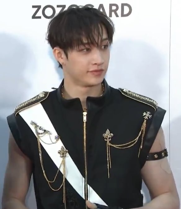viraltakes's tweet photo. Bang Chan of Stray Kids at the red carpet of ASEA 2024. https://t.co/TcfwUnpxCO