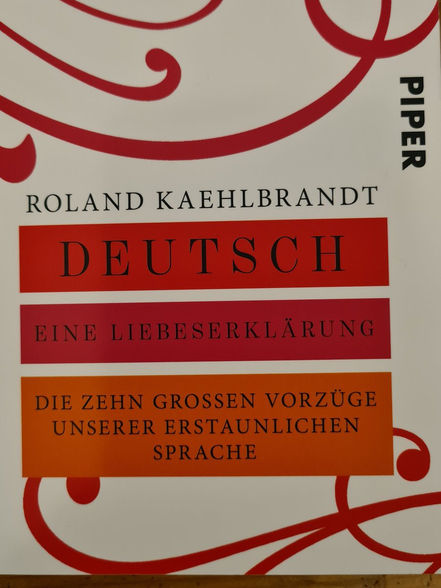 This week, 🇦🇹-🇩🇪-🇨🇭 #Wunderbarfestival celebrates the German language all over 🇭🇺. Best-selling author Roland Kaehlbrandt tells enthusiastic audiences in Budapest and Debrecen why German is such a versatile and amazing language. 
#Kaehlbrandt
#Wunderbarfesztival 
#deutschlernen