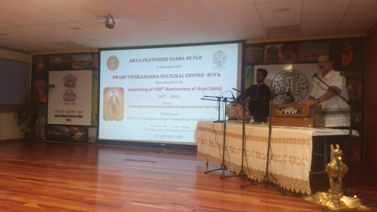 #AryaPratinidhniSabhaofFiji in collaboration with @iccr_suva celebrated 150 Years of Arya Samaj through promoting Vedic Values. The Chief Guest HC @pskarthigeyan inaugurated the event. The Bhajans were performed by Arya Samaj & Hindustani Vocal Tabla/Harmonium Students of SVCC.