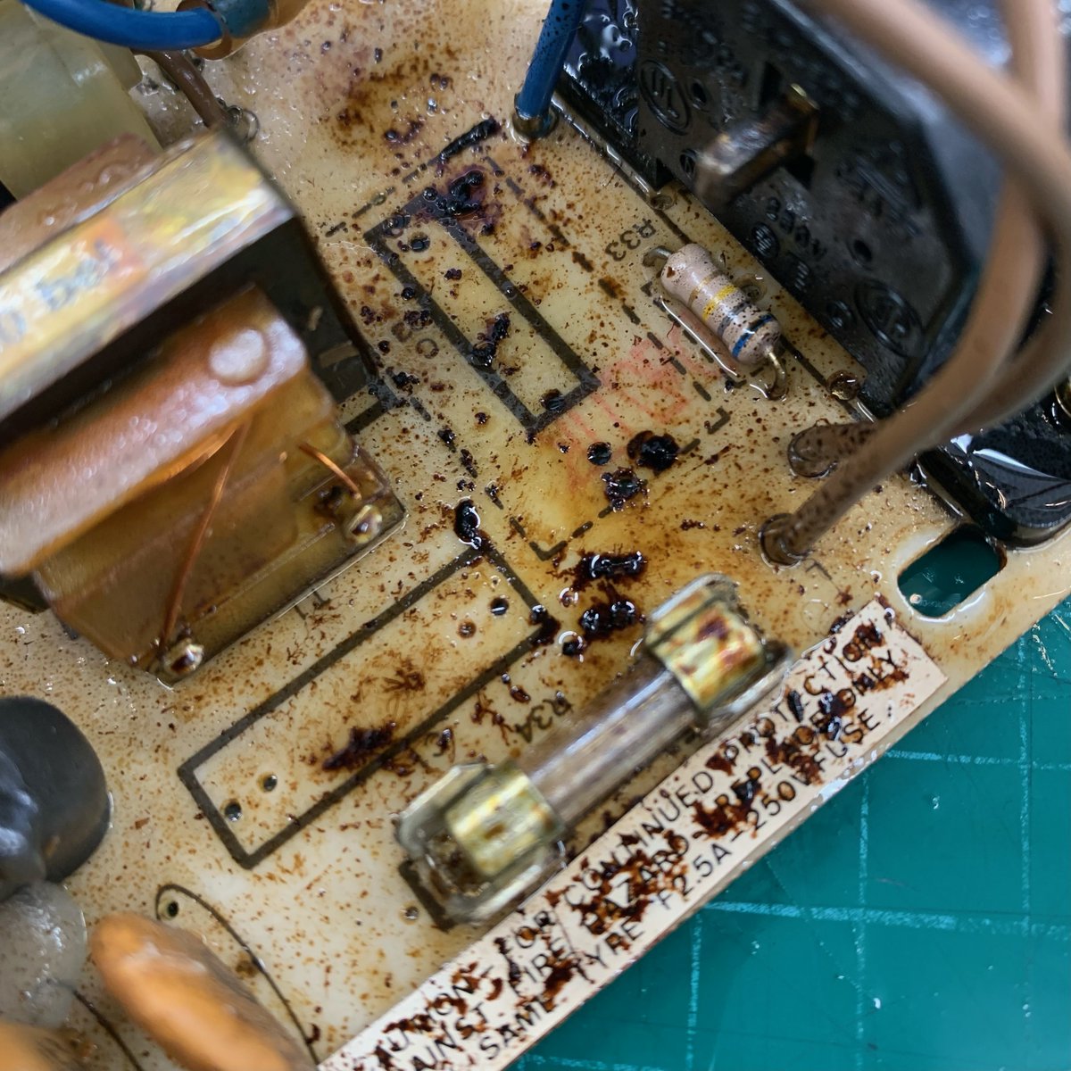 epictronics1's tweet photo. What a mess! Surely, this wasn't caused by RIFAs? Never seen a RIFA get this messy (Apple //e) #appril2 https://t.co/2m7vENauKB