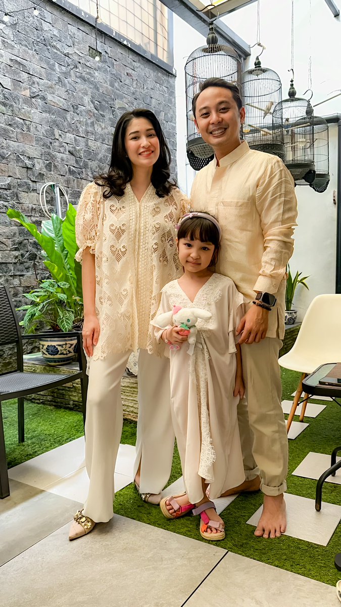 Randaamin's tweet photo. Minal Aidin Walfaizin mohon maaf lahir batin semua, Selamat Hari Raya Idul Fitri 1445 H #lebaran #EidAlFitr #Eid2024 https://t.co/f5b0qLugB5