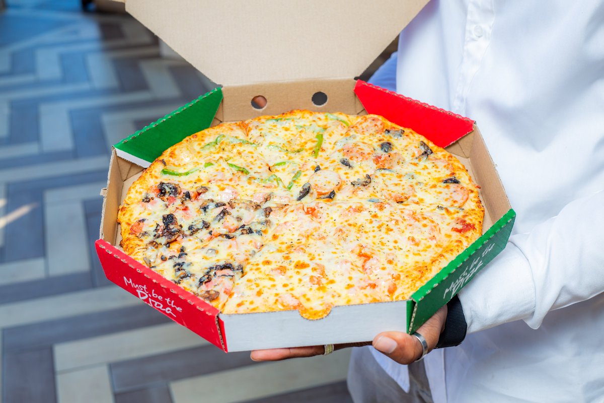 Four flavours in one box what more would you want 😜

Let us know in the comments section if this is your go to order

#FreshlyBaked #ThePizzaDiaries #MustBeThePizza #PizzaInn