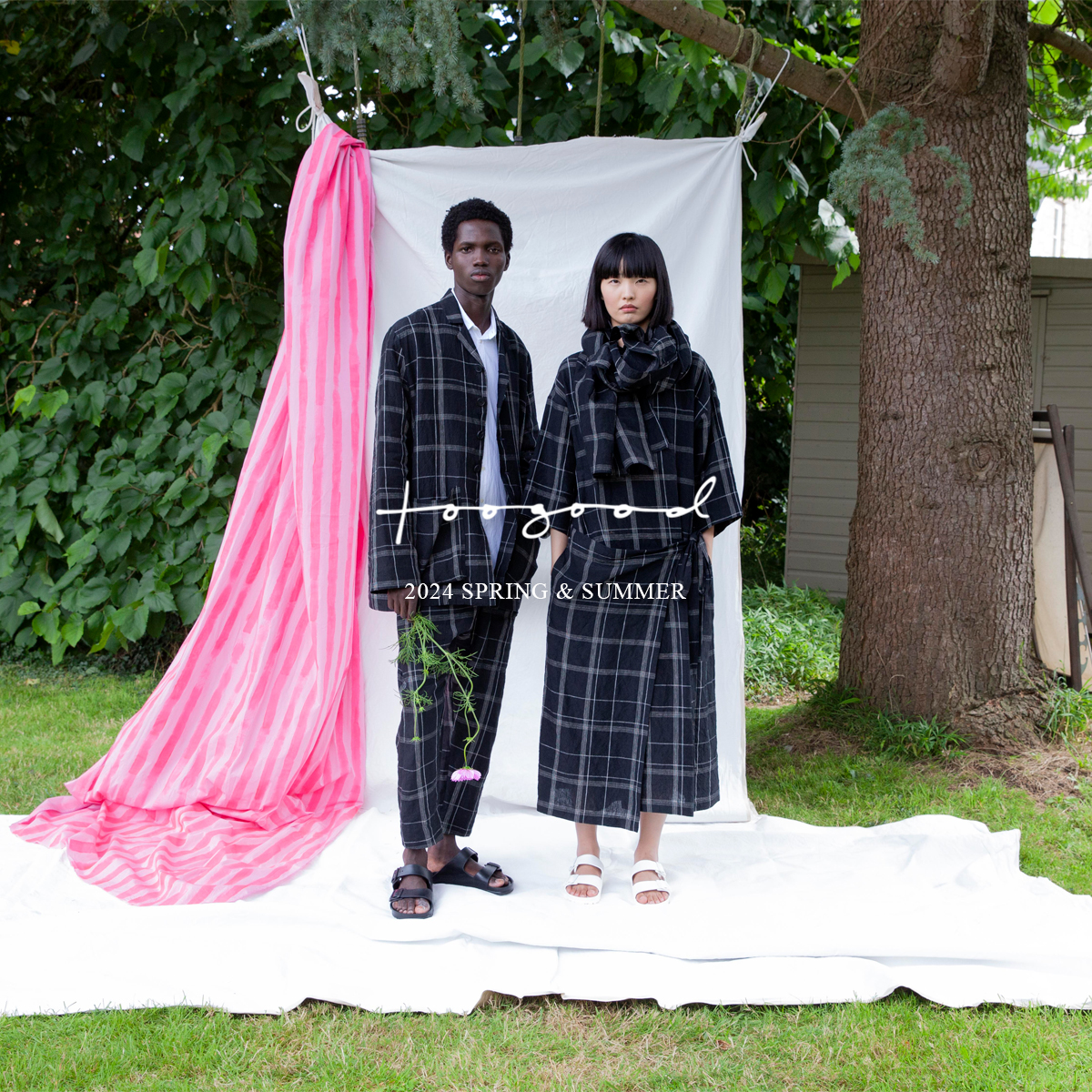arknets_info's tweet image. 【PICK UP】toogood | 2024SS COLLECTION  

2014SSシーズンよりスタートしたロンドン発のファッションブランド《 toogood（トゥーグッド） 》。  

最新のLOOKページはこちらからご覧いただけます。 
🔗arknets.link/3Jdqz0B  

#arknets #アークネッツ #toogood