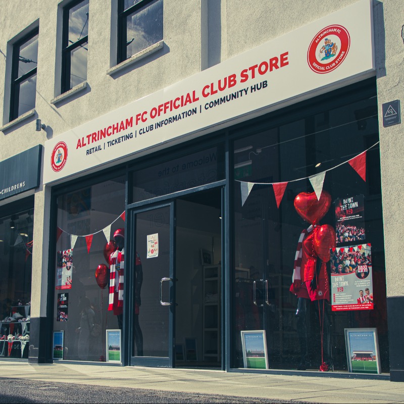 Summer is just around the corner. Are you all set for your holidays? 😎☀️ Make sure you are showing off your Alty colours wherever you are off to by visiting our George Street Hub in #Altrincham town centre today! Doors open until 𝟒𝐩𝐦 🕓
