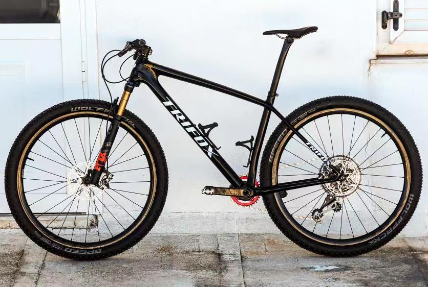 TrifoxBike's tweet image. Trifox ultra-light mountain bike is all you need to elevate your off-road adventures to new heights! 🚵‍♀️

#sdy20 #ultralight #carbonhardtailmtb #downhillmountainbiking #mtbgram #mtbiking #mtbrider #fullsuspension #ridemtb #mtbdaily #travel #mtb #motivation #adventure #mountains