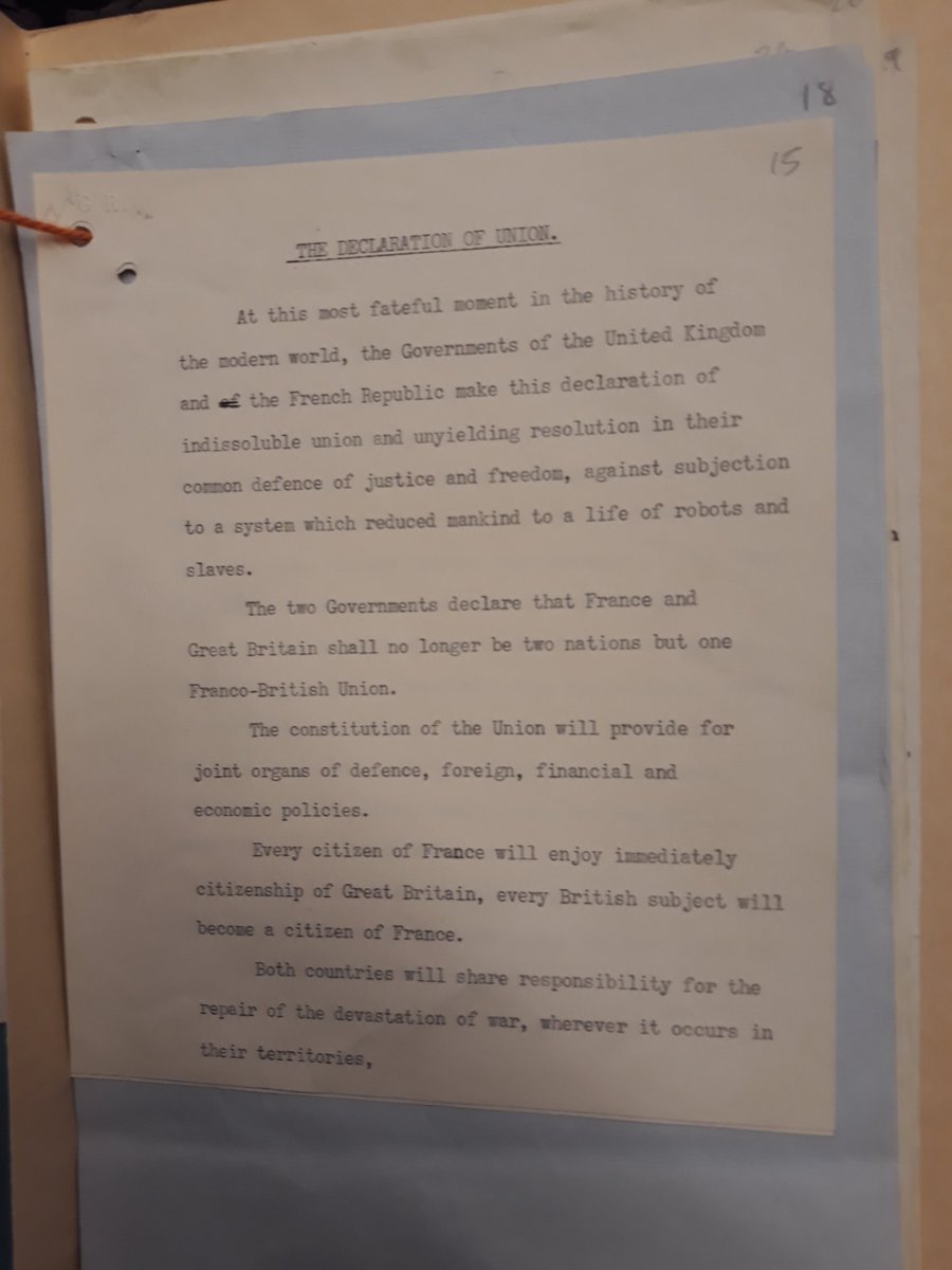 Celebrating the 120th anniversary of the Entente Cordiale yesterday evening @UkNatArchives, with a few words from French Ambassador Hélène Duchêne and some of the documents relating to key moments in Franco-British relations. #EntenteCordiale