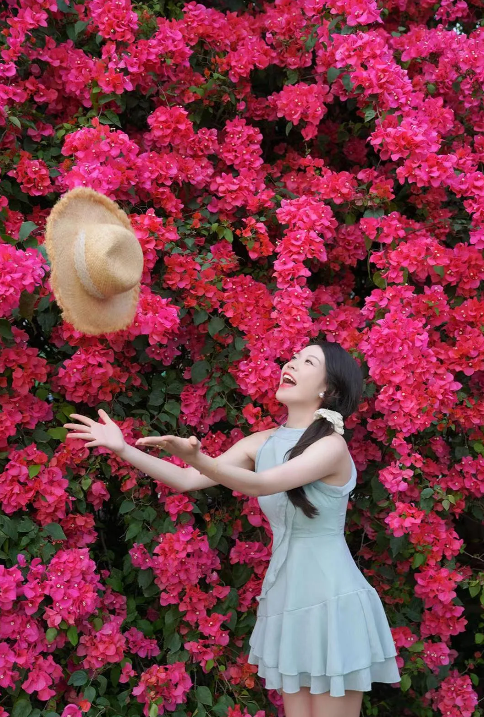 DiscoverGuangxi's tweet image. In #April, Guangxi is not only fun to visit, but also very beautiful. Guangxi's mountains are like ink paintings, filled with the fragrance of tea, and the blossoming flowers create a sea of color. #Sanyuesan #springtimefun