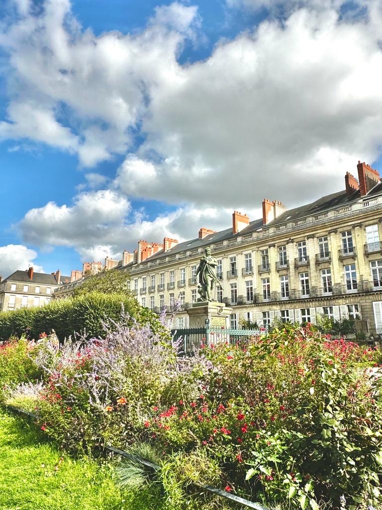[cultura ] Nantes , città d’arte e cultura . Da visitare il Castello 🏰 dei Duchi di Bretagna . E poi le installazioni 2024 del percorso Le Voyage a Nantes #ExploreFrance @levoyageanantes 📸S. Nascimbene