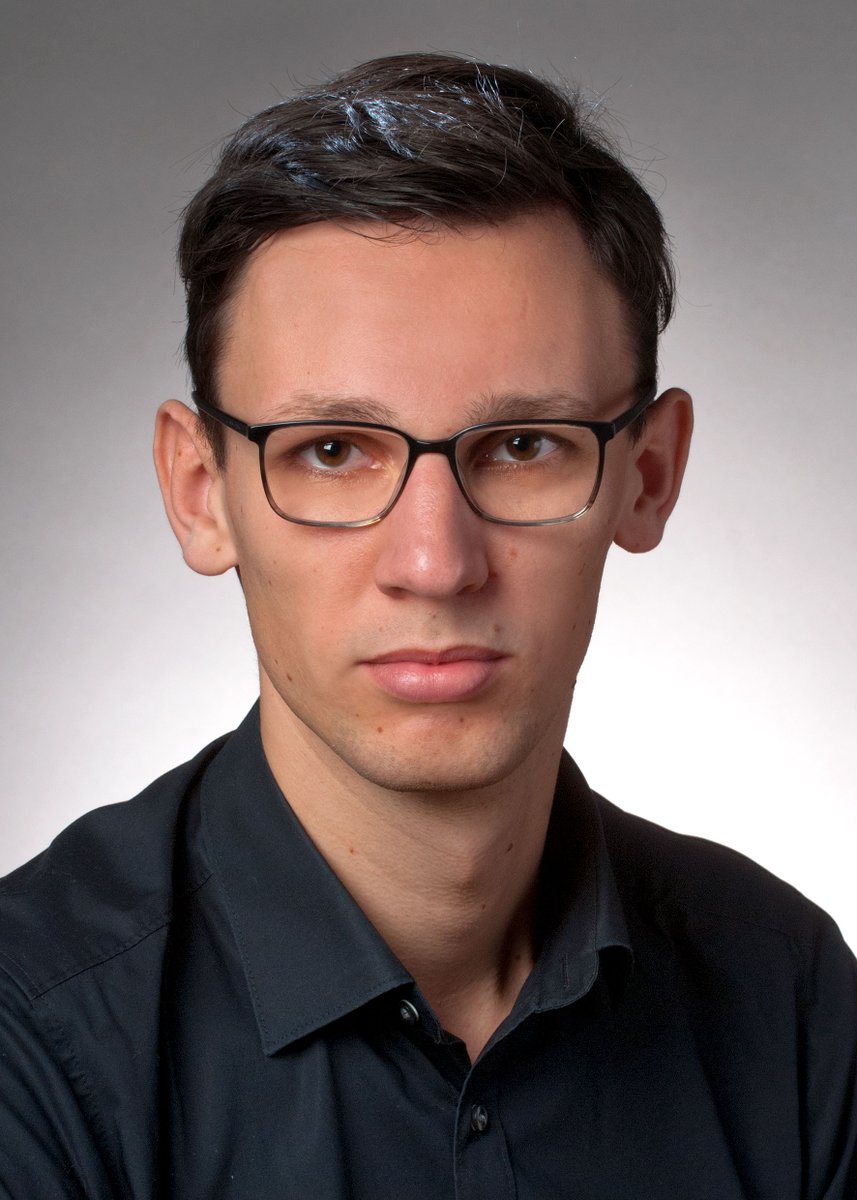 Our former postdoc @FabianHecker receives the Bruker ESR Thesis Prize for his doctoral thesis on “17O hyperfine spectroscopy to investigate water binding to organic radicals”. Congratulations 🥳! @RoySocChem @bruker