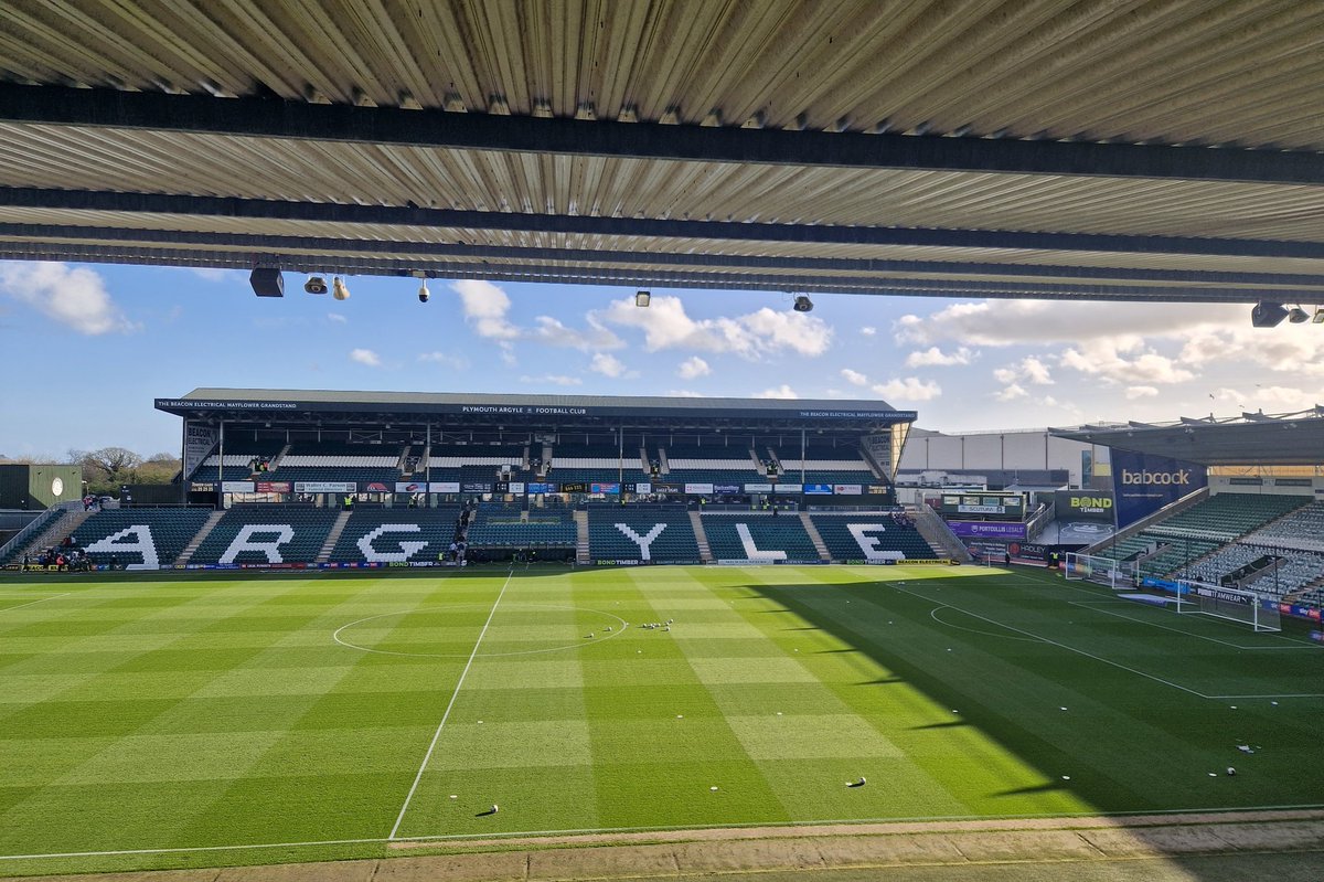 Enjoyed the drama and tension of Plymouth v QPR last night for #SoccerSpecial, first time at Home Park in over 14 years! (Never forget Pratley scoring a beauty for Swans in a 1-1 draw) Back on EFL Highlights duty today, 5 games including Hull v Boro & Bristol City v Blackburn!