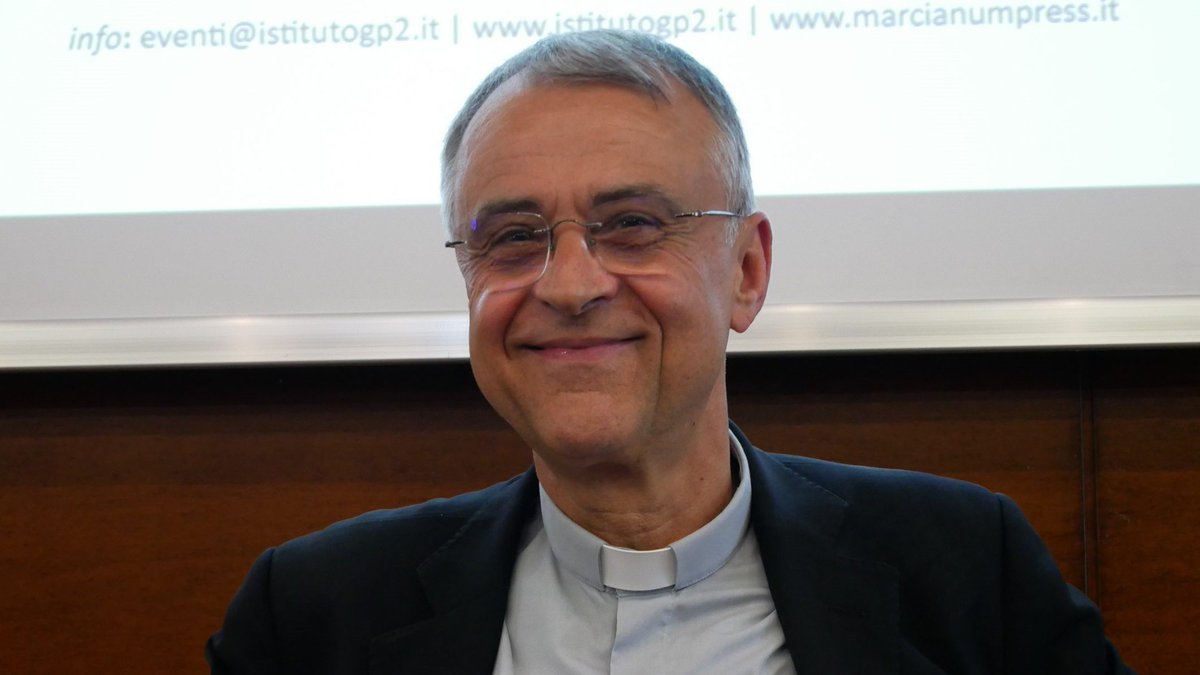 Oggi la nostra comunità rifletterà sull’insegnamento della Fiducia Supplicans, sul senso pastorale delle benedizioni. È un tema decisivo, anche per il nostro servizio. Per questo ci aiuterà mons. Philippe Bordeyne, preside dell’Istituto Giovanni Paolo II su matrimonio e famiglia