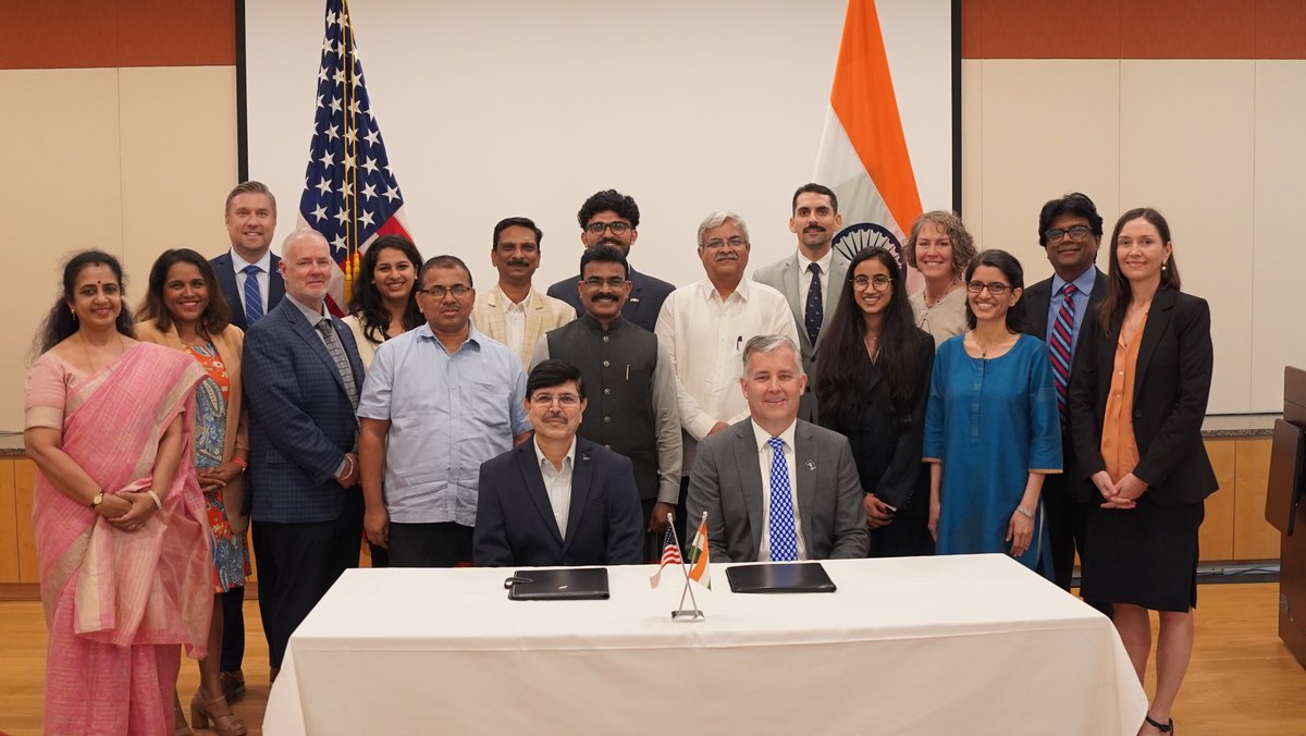 .@SLU_Official and @Uni_Mumbai have officially signed a landmark degree articulation agreement for STEM programs focusing on information systems, cybersecurity, and analytics! This agreement will pave the way for more seamless academic transitions and global learning…