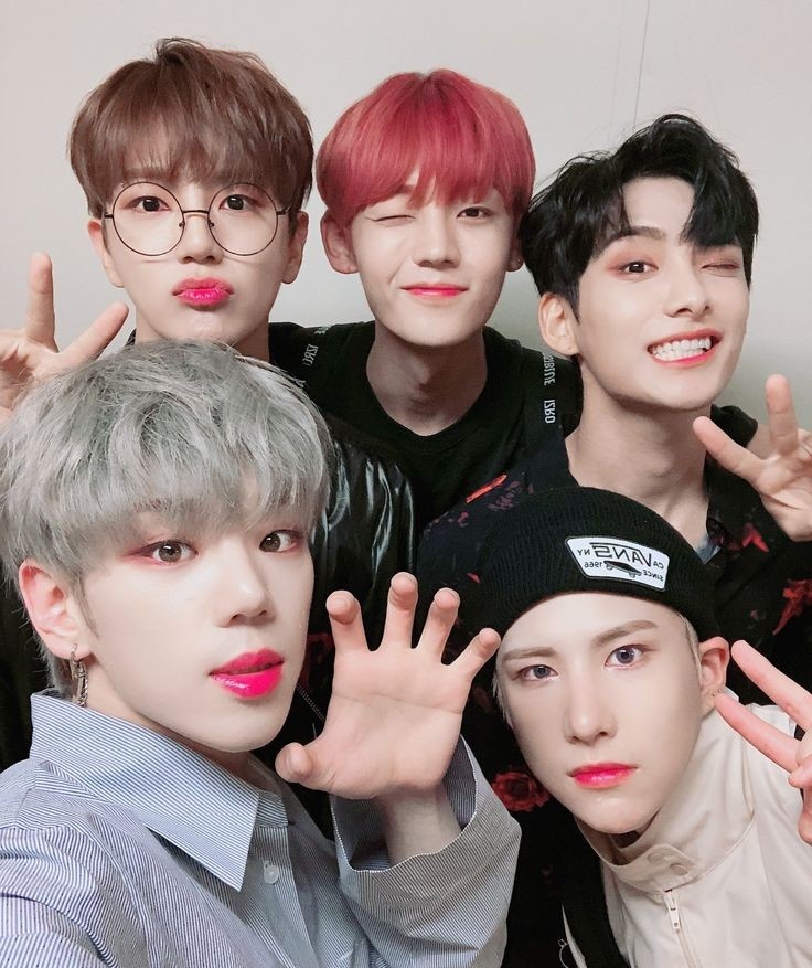 aysartiny's tweet image. Hayırlı bayramlar herkese 
Güzel ve bol harclikli bir gün olsun hepimize için seviliyorsunuz
Bayram seferlerini de sole birakayim