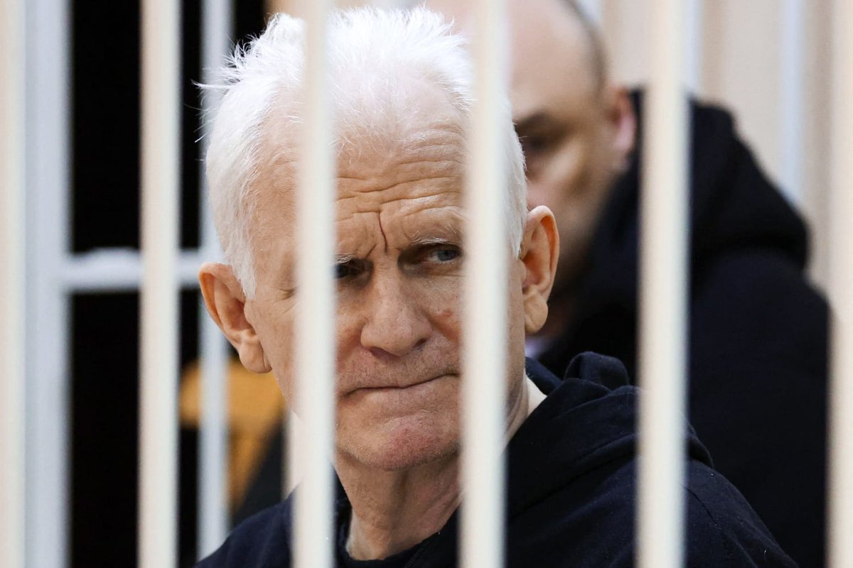 Many political prisoners in #Belarus are in urgent need of medical help. Ales Bialiatski, like other prisoners, has been held incommunicado for many months. According to his wife, his health deteriorated & he is being denied necessary medicines. The global community must act now!