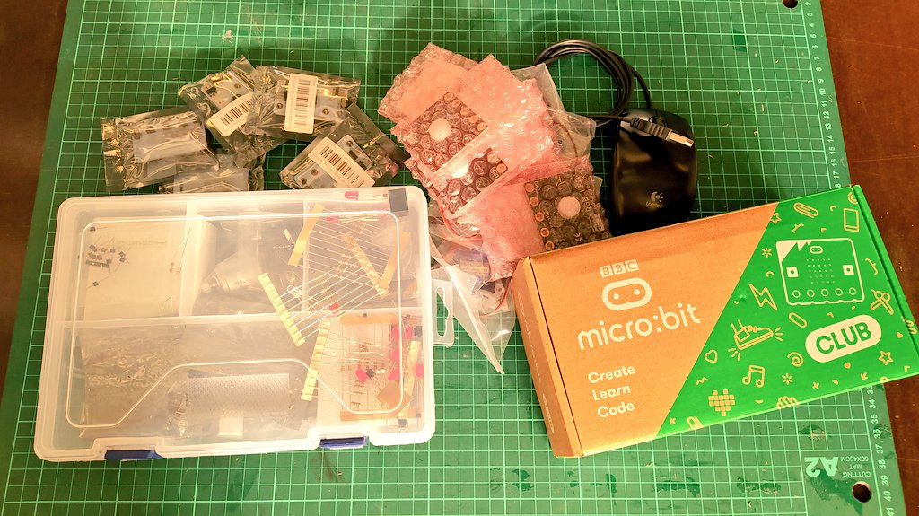 ask_asc's tweet image. À 9h30 et 14h aujourd&apos;hui, un atelier #fablabalecole sera animé par mes collègues d&apos;@universcience et Benjamin Thily de @Canope_14 au @TurfuFestival ! 
Venez réfléchir avec nous aux outils #fablabalecole à déployer pour répondre aux besoins de personnes en situation de handicap