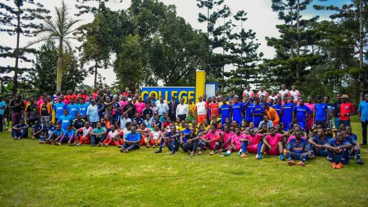 2019 - @TheSMACKLeague participated in the JC Memorial footie tournament at the College. Twas also the commissioning of the SMACK Rd signage, whose construction and designs were sponsored by SMACKOBA @smackists @OyuluPatrick @odagacharles @munlex50 @SMACK_UG @PiratezFC @ZIMBAZ06