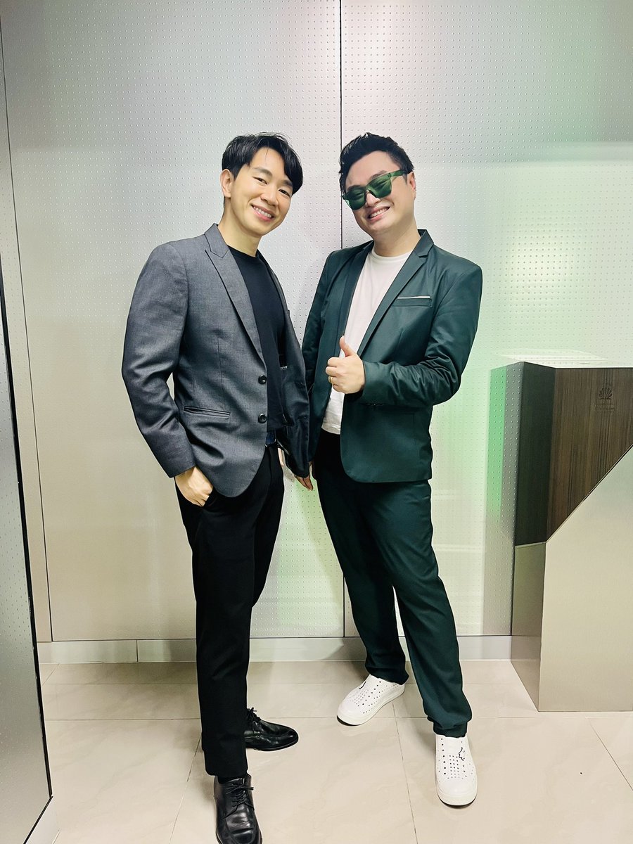 champzarr's tweet image. “ ยินดีที่ได้รู้จัก

และร่วมงานกันกับ

นักมายากลระดับโลก

หล่อ เท่ เก่ง อบอุ่น กันเอง

ครบเครื่องมากครับผม ”

#PatrickKun 
#แพทริคคุณ 
#นักมายากล #Magician 
#AmericasGotTalent #Cool
😳😳😳😳😳😳😳😳😳😳😳