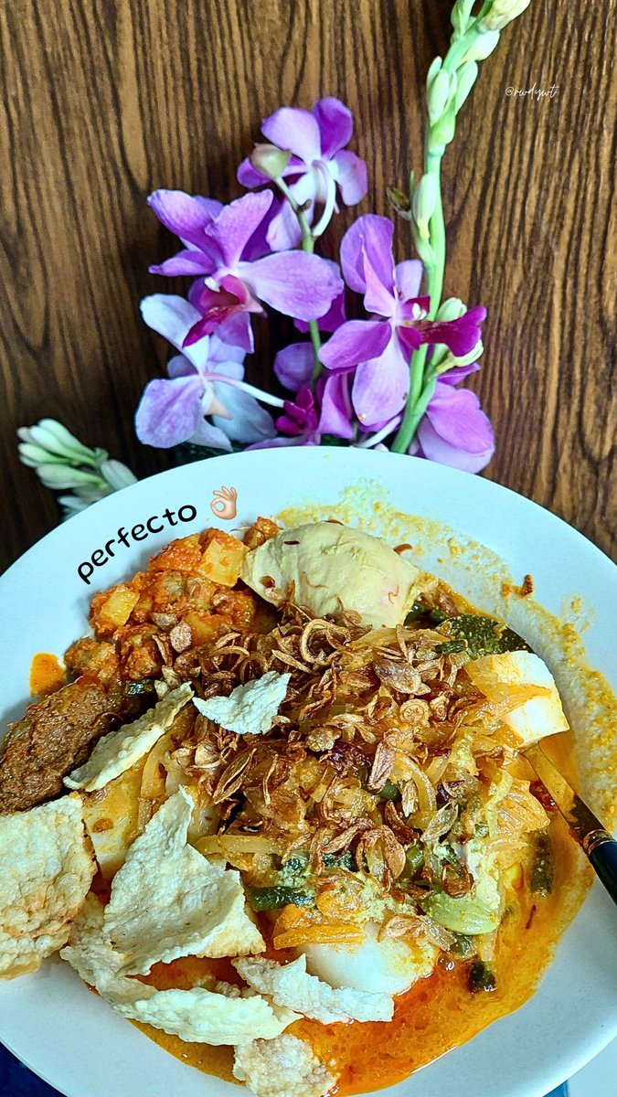 Sudah berapa porsi kah kalian makan ketupat hari ini?