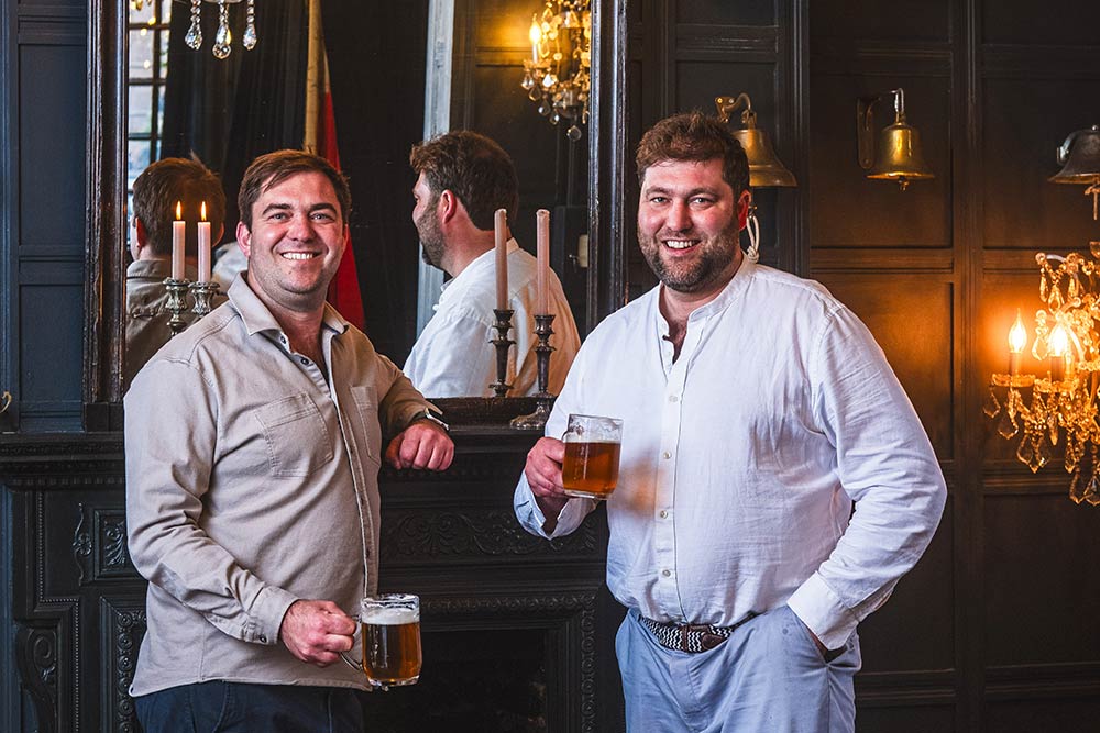 The Pig's Ear in Chelsea is going to be the Gladwin Brothers' first pub hot-dinners.com/2024041013143/…