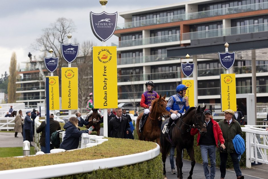 Would you like a day out at the races @NewburyRacing? For your chance to win a pair of tickets to the second day of the Dubai Duty Free Spring Trials meeting on Saturday, 20th April all you need to do is FOLLOW @DDFRacing & RT to be in with a chance of winning! #DDFSpringTrials