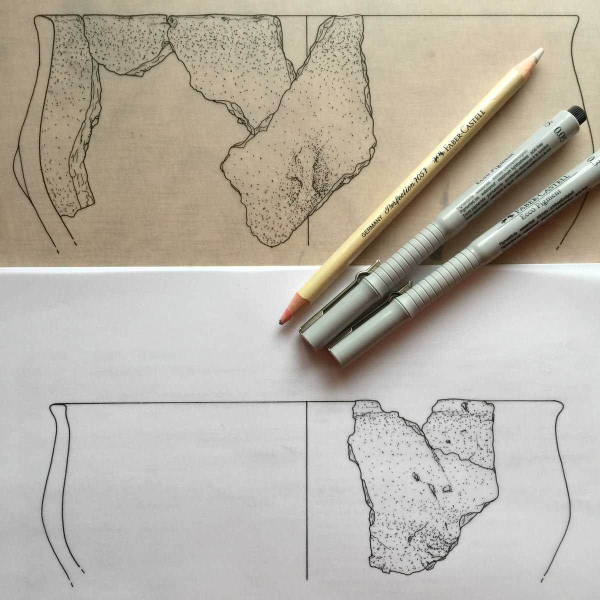 Wednesday drawings...
simple but beautiful bowls, some with handles.
#ArchIllu #archaeologicalillustration #illustrator #archaeologicalfinds #drawingdesk #archaeologylife  #womeninscience #drawingdiary #pottery #businesslove #drawingdaily