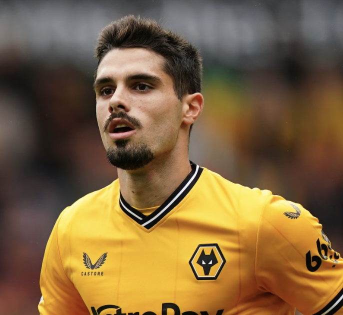 🚨 Manchester City are interested in Wolves' 24-year-old winger Pedro Neto but face competition from clubs in Saudi Arabia. 

(Source: <a href="/TEAMtalk/">TEAMtalk</a>)