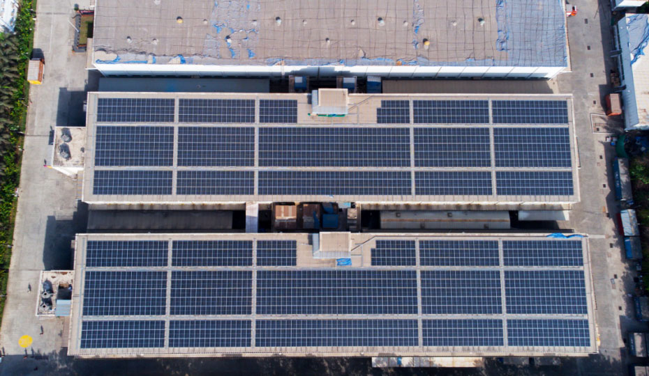 This 800kW #RooftopSolar system has been powering operations at a local factory in #India. The owner not only reduces electricity costs but also enhances their #sustainability profile. Ten MAX 80KTL3-X LV equips with 7 MPPTs and a 99% efficiency, ensuring high efficiency.