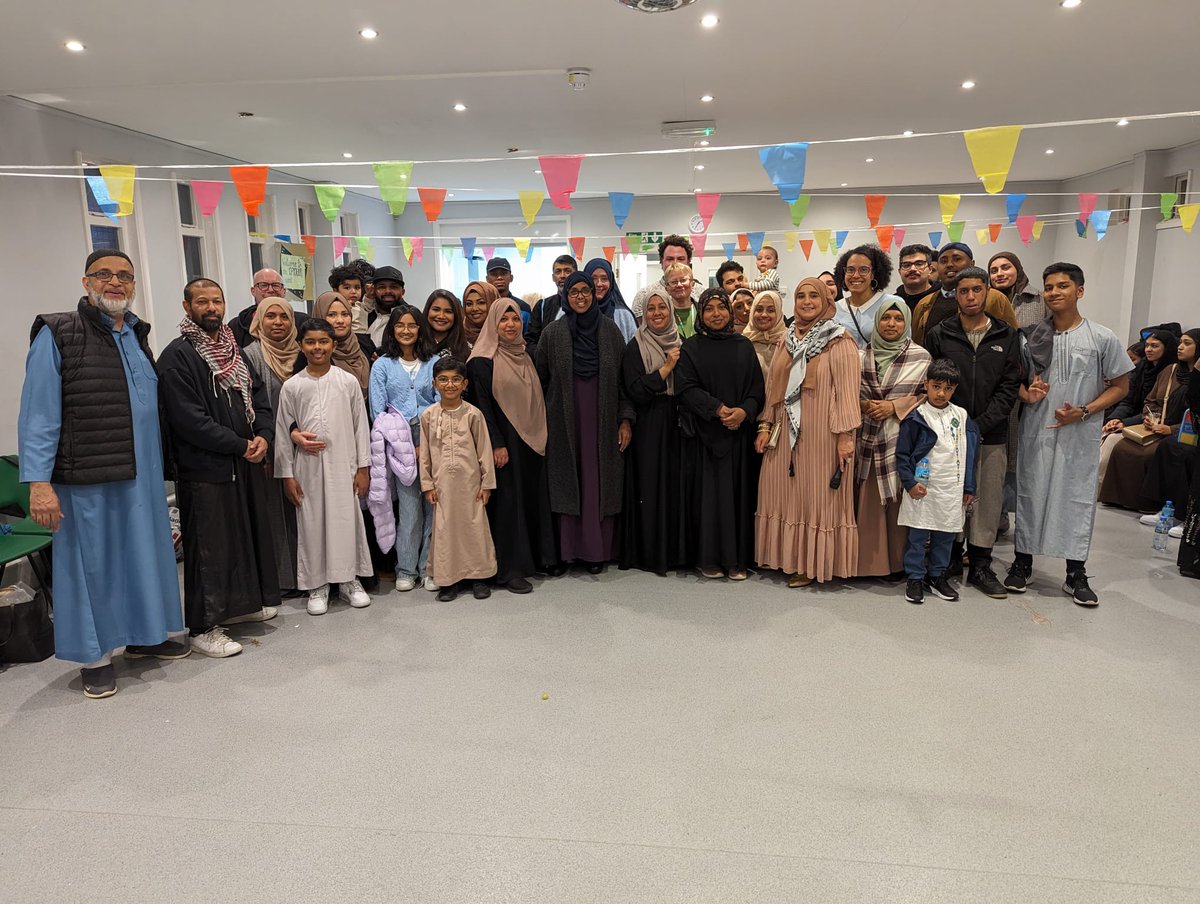 Wishing a happy and peaceful Eid Al-Fitr to all those celebrating in Islington. I hope you all have a joyous celebration with all your loved ones. Thank you for having me at a number of iftars during the holy month of Ramadan. It was a pleasure to join you. Eid Mubarak!