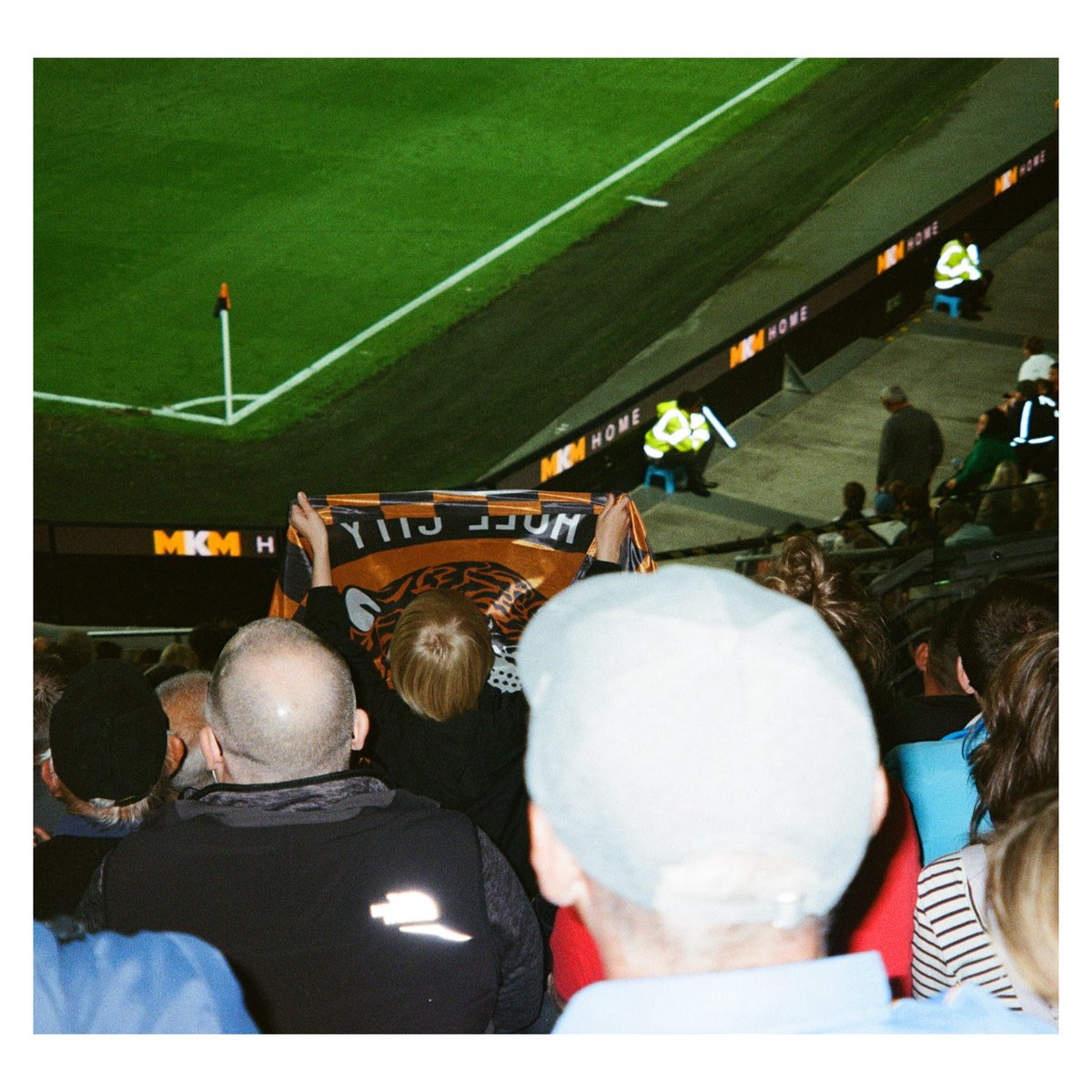 Matchday. The win at Cardiff and results taking an unexpected turn last night have it open again. Let’s get it City. ⚽️ Hull City 4-1 Rotherham (28/11/2023) 🎞️ Kodak UltraMax 400 📸 Minolta 140 Riva Zoom Film developed by @takeiteasylab #HullCity #HullCityOnFilm #HCAFC #UTT