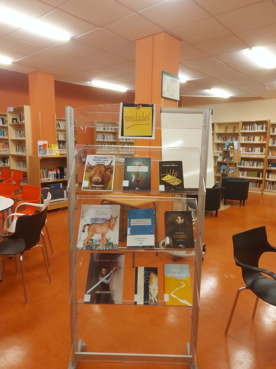 📖Abril = Mes do libro e na @biblioeoivigo temos unha estantería chea de novidades para que celebredes a efeméride da mellor forma posible, lendo! Pasádevos pola biblio, seguro que atoparedes algo que levar convosco 📚📚📚